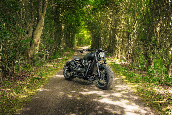Triumph Bobber - WIDE WHEEL - MATT BLACK
