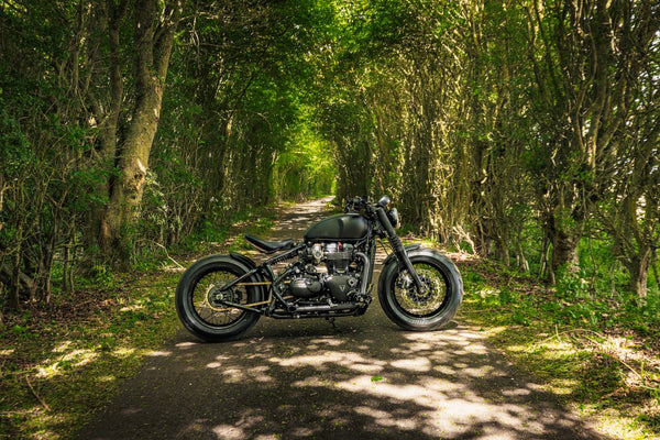 Triumph Bobber - WIDE WHEEL - MATT BLACK