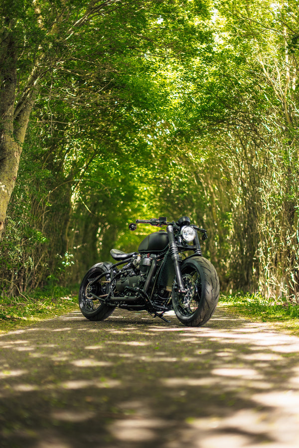 Triumph Bobber - WIDE WHEEL - MATT BLACK