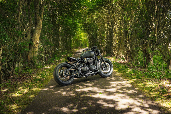 Triumph Bobber - WIDE WHEEL - MATT BLACK