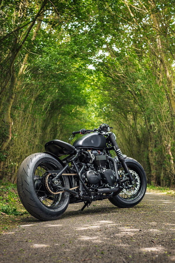 Triumph Bobber - WIDE WHEEL - MATT BLACK