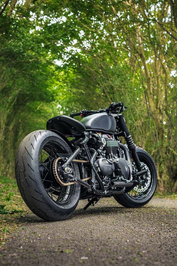 Triumph Bobber - WIDE WHEEL - MATT BLACK