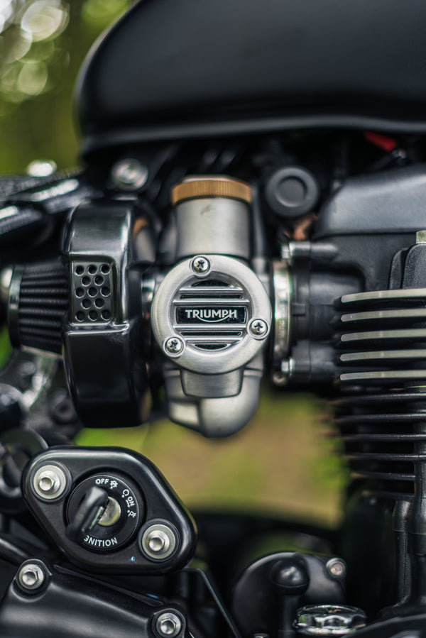 Triumph Bobber - WIDE WHEEL - MATT BLACK