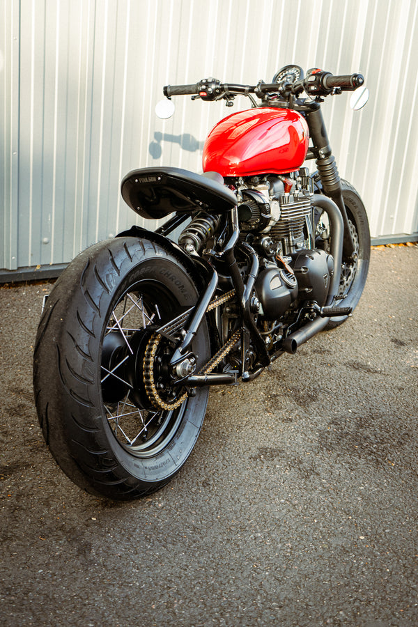 Triumph Bobber - Lamborghini BIA ROSSO