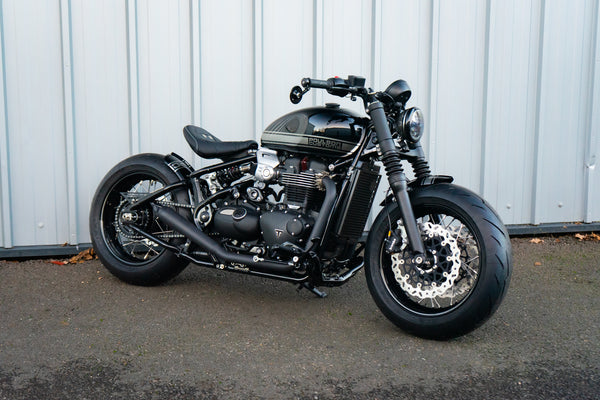 Triumph Bobber - WIDE WHEEL - Mustang Silver