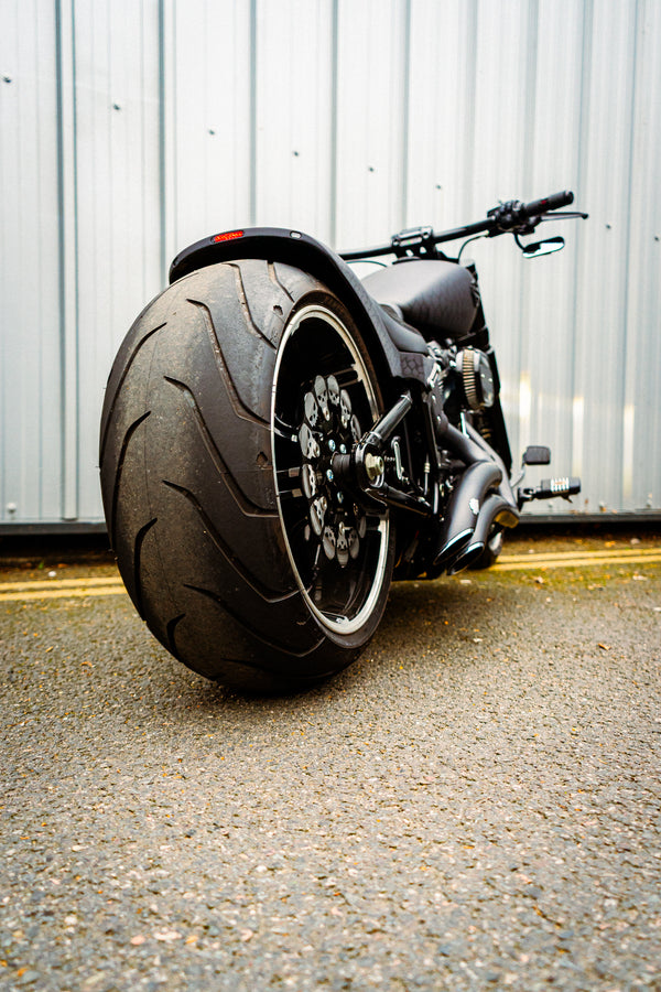 Black Mamba - Harley-Davidson Breakout
