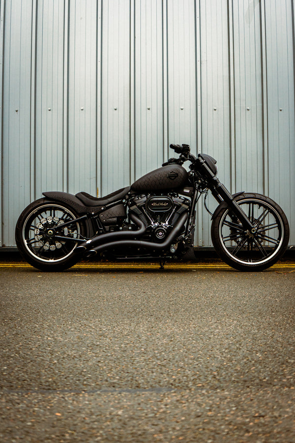 Black Mamba - Harley-Davidson Breakout