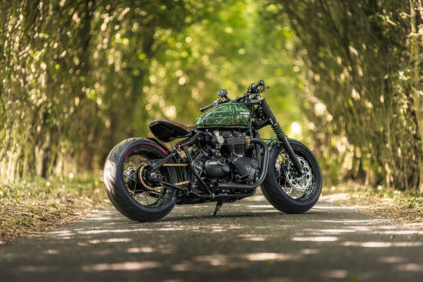 'The Knight Bobber' Full wide wheel custom
