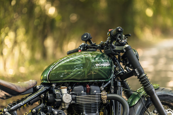'The Knight Bobber' Full wide wheel custom
