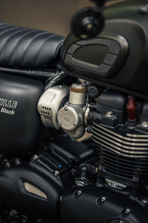 Triumph - T120 Dark Night MATT Black