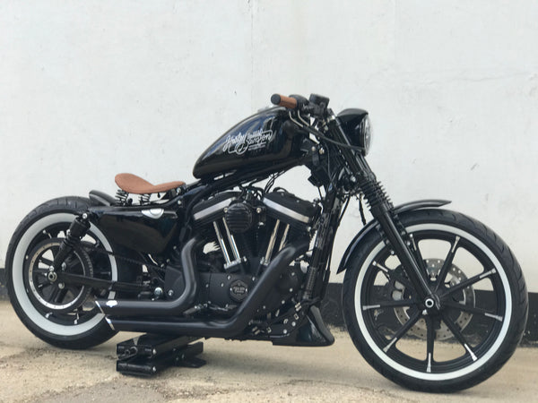 Gloss Black 883