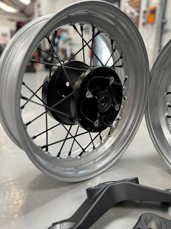 Poulson - Wide Wheel Kit Triumph Bobber