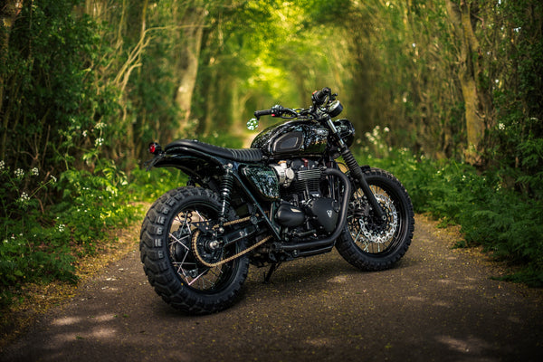 Triumph - T120 Dark Night Gloss Black
