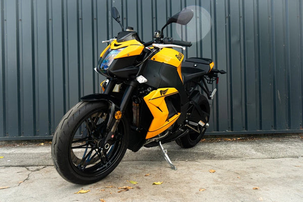 BUELL IS BACK! NEW 1190 SX V-TWIN NAKED SPORTSBIKE