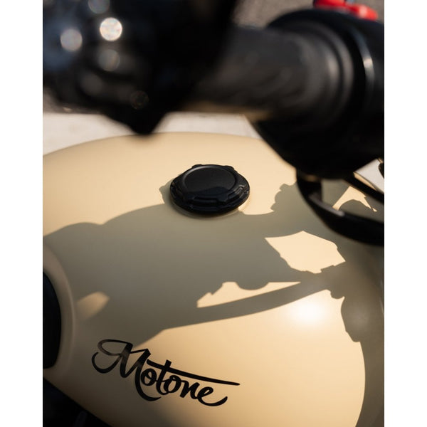 Motone TELSTAR Low Profile Gas Cap - BLACK
