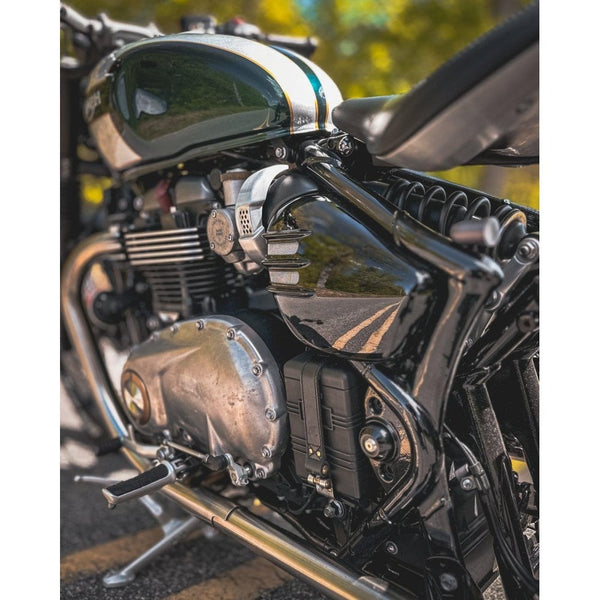 Motone Beltane - Bobber Battery Strap Black Leather & Brass