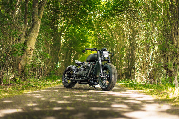 Triumph Bobber - WIDE WHEEL - MATT BLACK