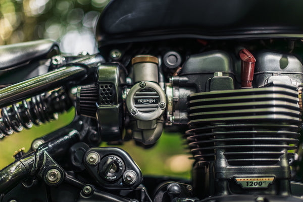 Triumph Bobber - WIDE WHEEL - MATT BLACK