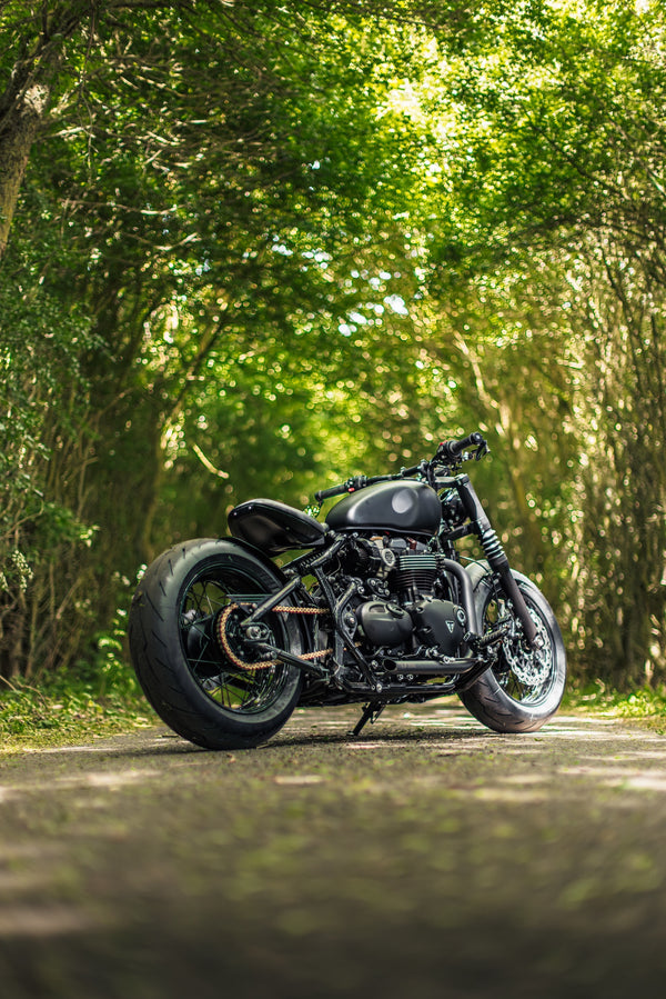 Triumph Bobber - WIDE WHEEL - MATT BLACK