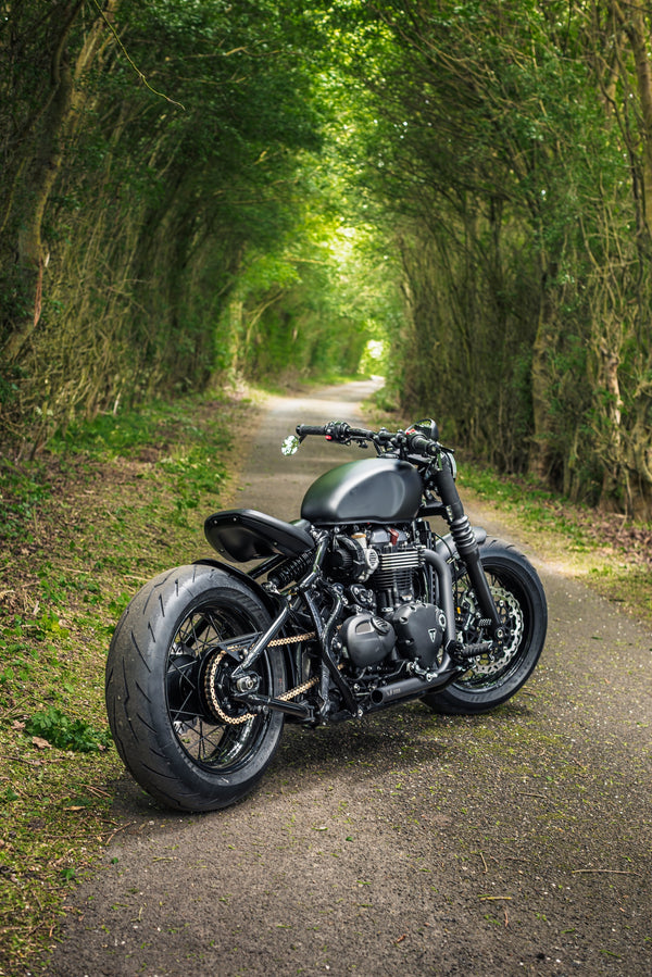 Triumph Bobber - WIDE WHEEL - MATT BLACK