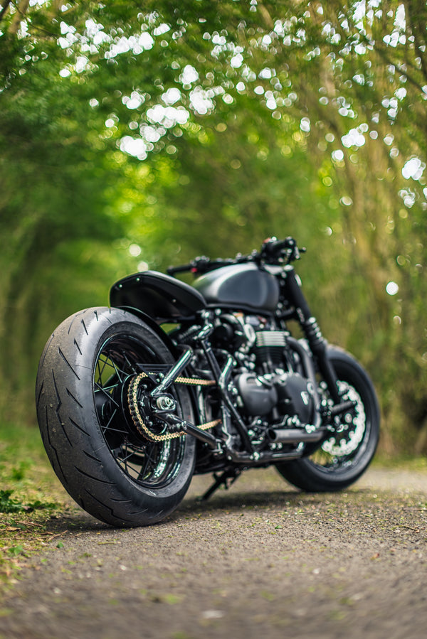 Triumph Bobber - WIDE WHEEL - MATT BLACK