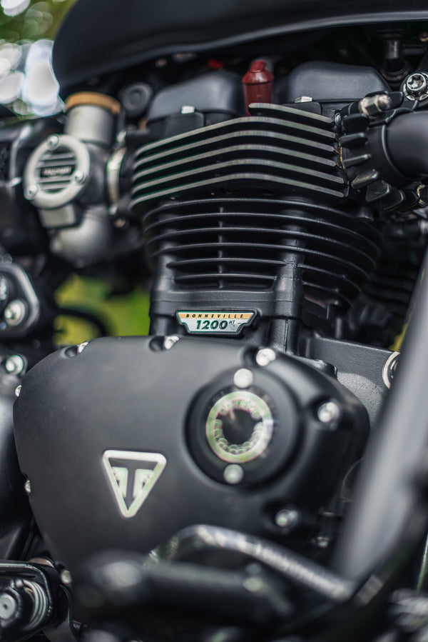 Triumph Bobber - WIDE WHEEL - MATT BLACK