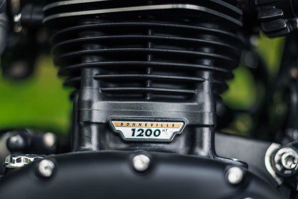 Triumph Bobber - WIDE WHEEL - MATT BLACK