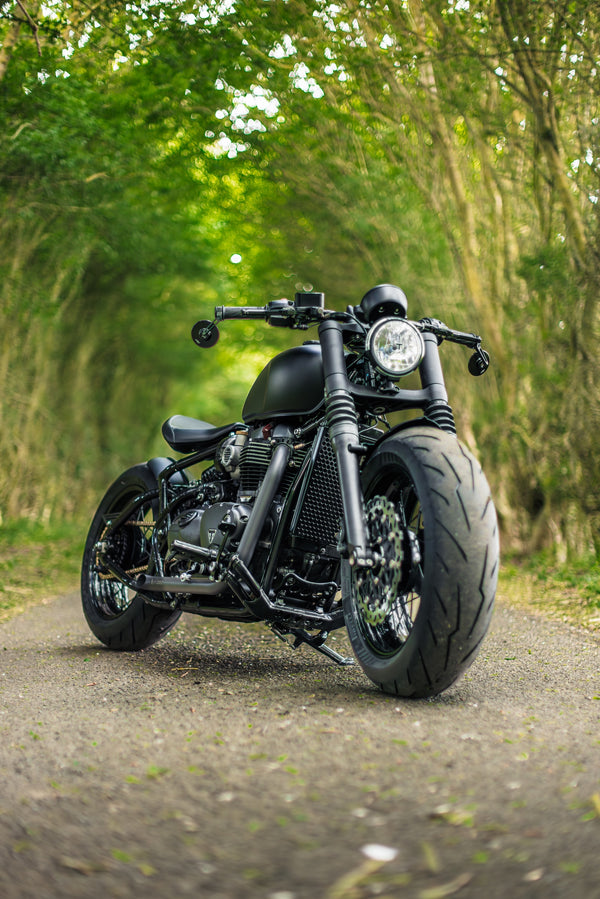 Triumph Bobber - WIDE WHEEL - MATT BLACK
