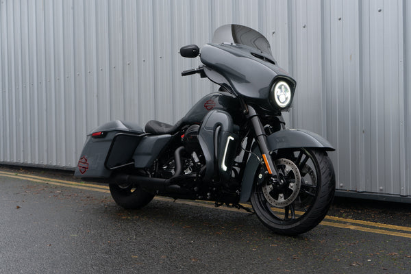 Harley - Touring - Lambo Grey Street Glide