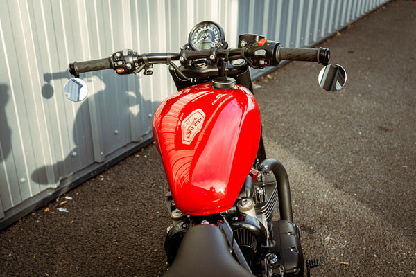Triumph Bobber - Lamborghini BIA ROSSO
