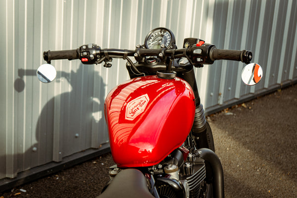 Triumph Bobber - Lamborghini BIA ROSSO