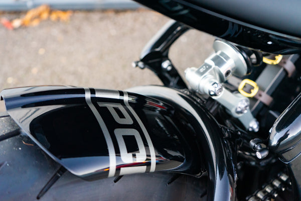 Triumph Bobber - WIDE WHEEL -  Mustang Silver