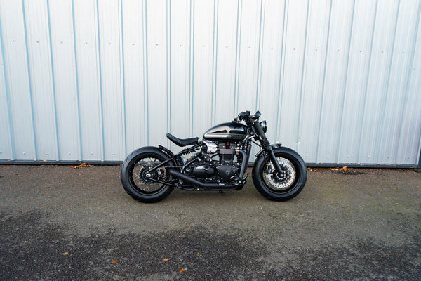 Triumph Bobber - WIDE WHEEL -  Mustang Silver