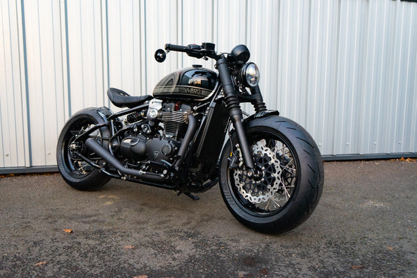 Triumph Bobber - WIDE WHEEL -  Mustang Silver