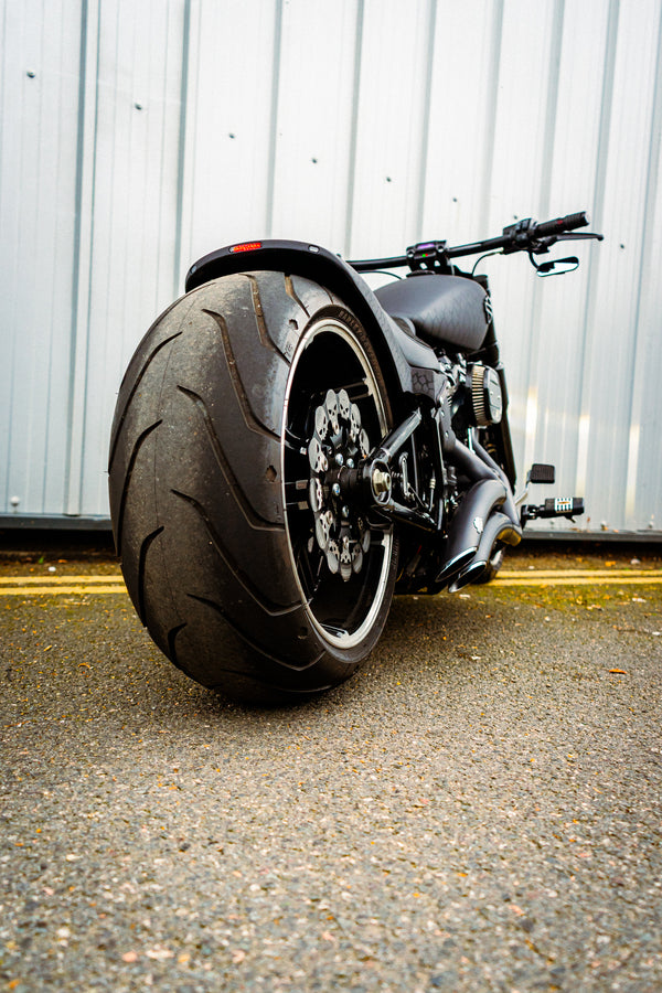 Black Mamba - Harley-Davidson Breakout