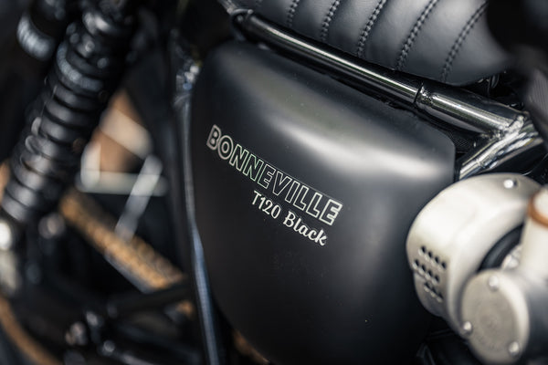 Triumph - T120 Dark Night MATT Black