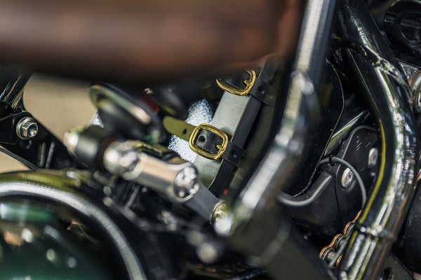 'The Knight Bobber' Full wide wheel custom