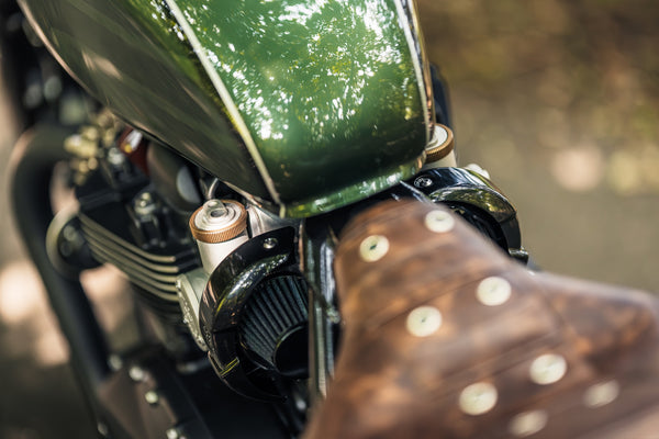 'The Knight Bobber' Full wide wheel custom