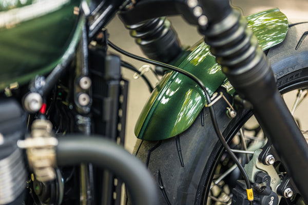 'The Knight Bobber' Full wide wheel custom