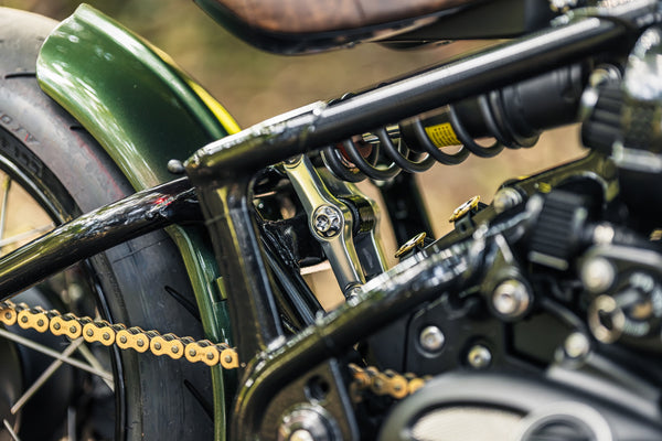 'The Knight Bobber' Full wide wheel custom