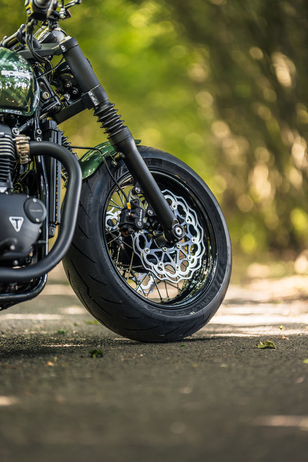 'The Knight Bobber' Full wide wheel custom