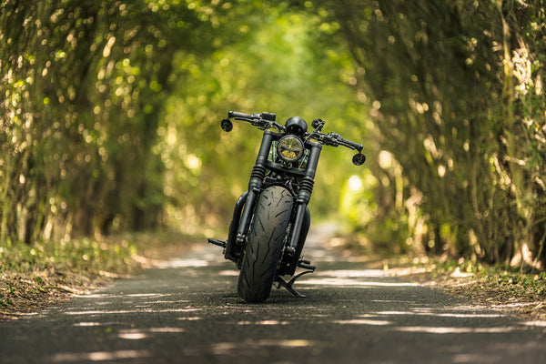 'The Knight Bobber' Full wide wheel custom