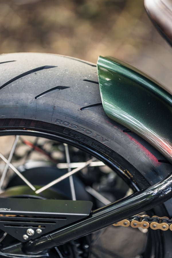 'The Knight Bobber' Full wide wheel custom