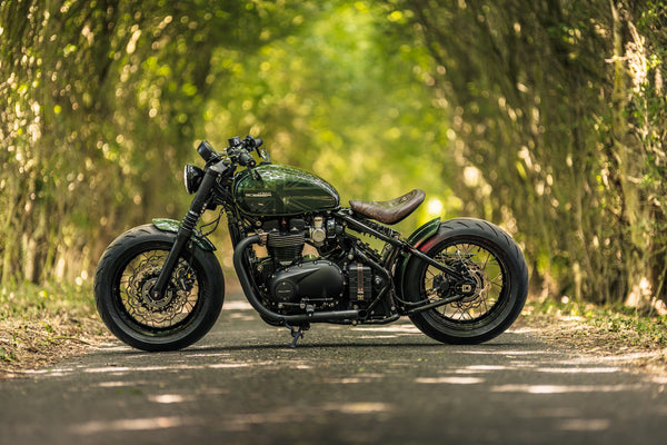 'The Knight Bobber' Full wide wheel custom