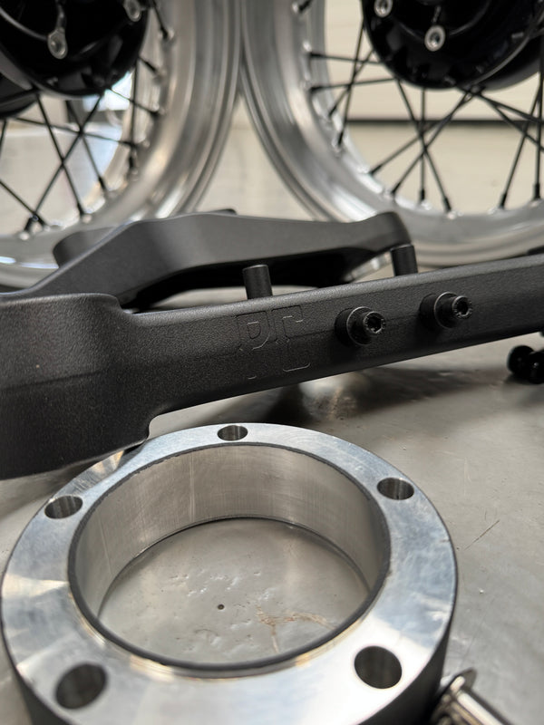 Poulson - Wide Wheel Kit Triumph Bobber