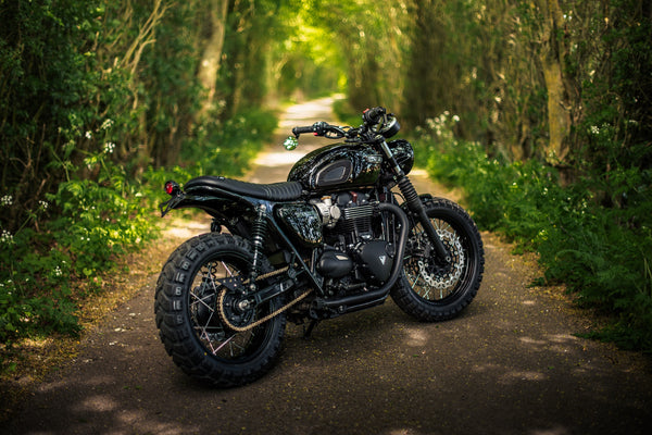 Triumph - T120 Dark Night Gloss Black