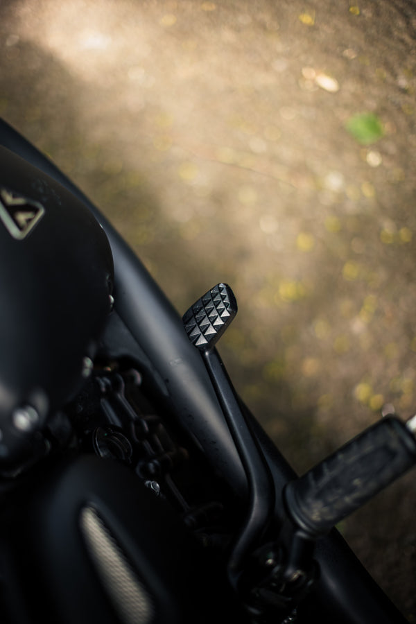 Triumph - T120 Dark Night Gloss Black