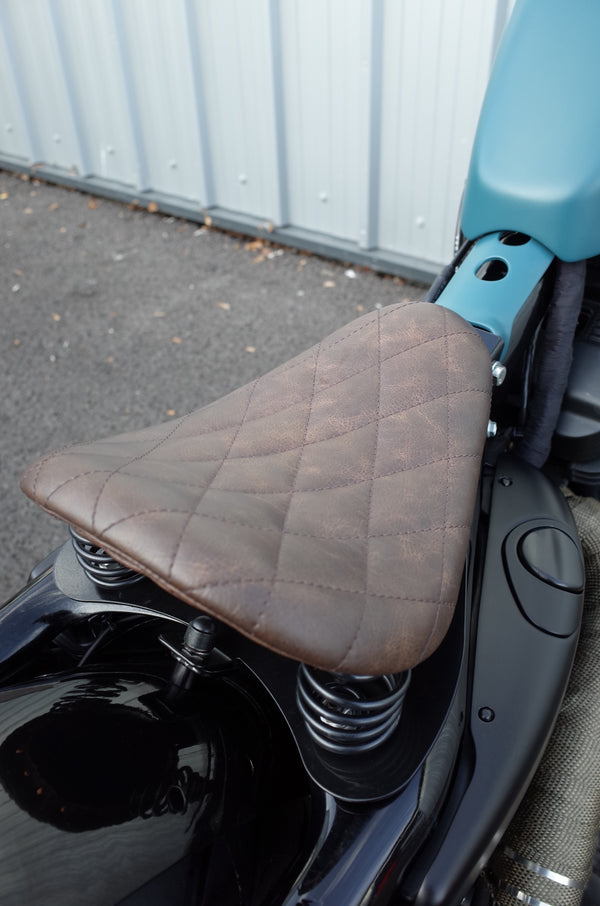 Poulson Custom Sprung Solo bobber Seat & Grips - Real leather and hand stitched