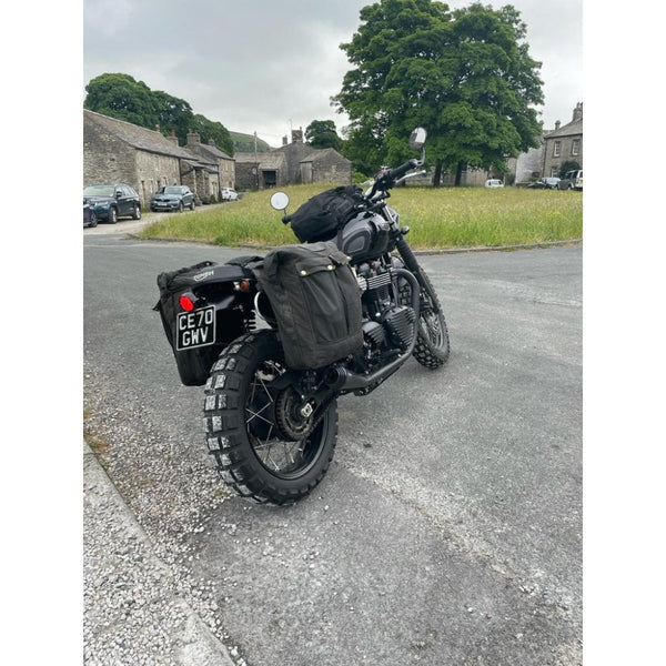 Motone Bobbed predrilled Rear Mudguard/Fender - Black Anodised Alumini
