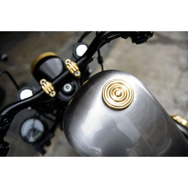 Motone Custom Fuel Gas Cap - Brass Rippled Top - Aluminium Thread - Ri